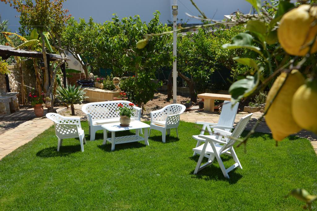 Guest House Al Giardino Dei Limoni فافينانا المظهر الخارجي الصورة